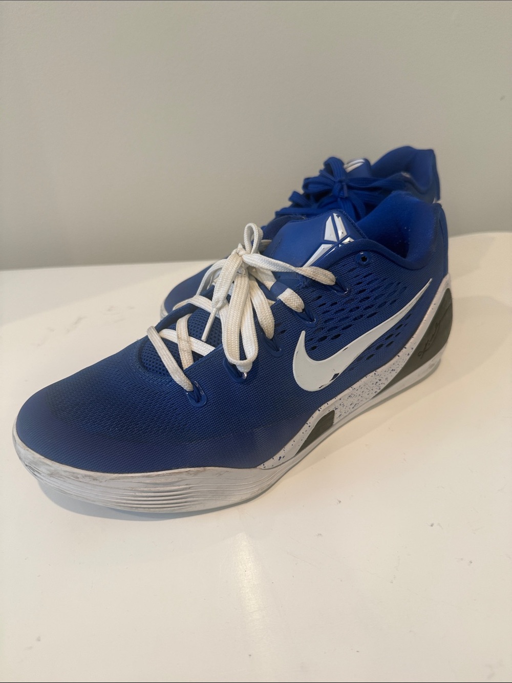 Men’s Nike Kobe 9 Elite low EM Royal Blue and White Low-Top Athletic Shoes